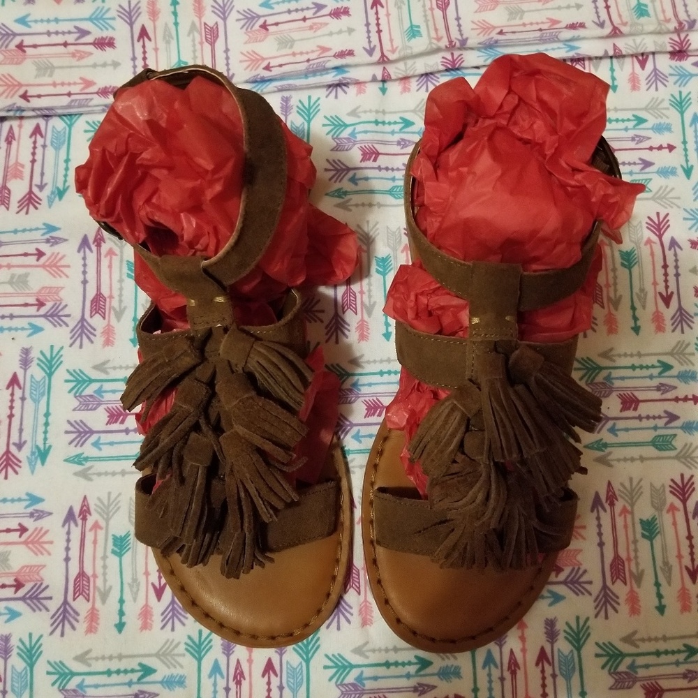 AMERICAN EAGLE LEATHER BROWN SANDALS